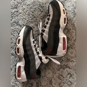2021
Air Max 95 Recraft GS 'Iron Grey University Red'